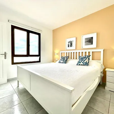 Bungalow Con Vistas Al Mar, Freewifi, Terraza, Playa Cerca En Charco Del Palo *