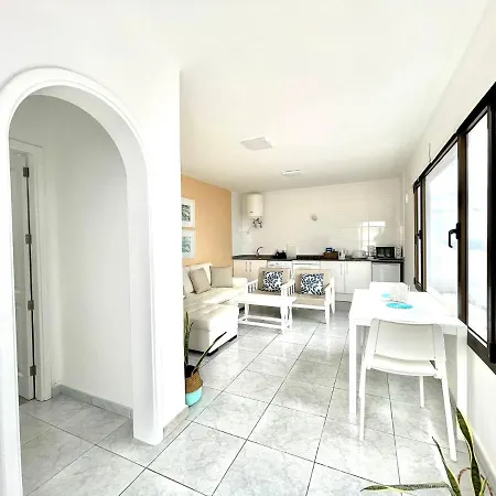Apartmán Bungalow Con Vistas Al Mar, Freewifi, Terraza, Playa Cerca En Charco Del Palo Charco del Palo